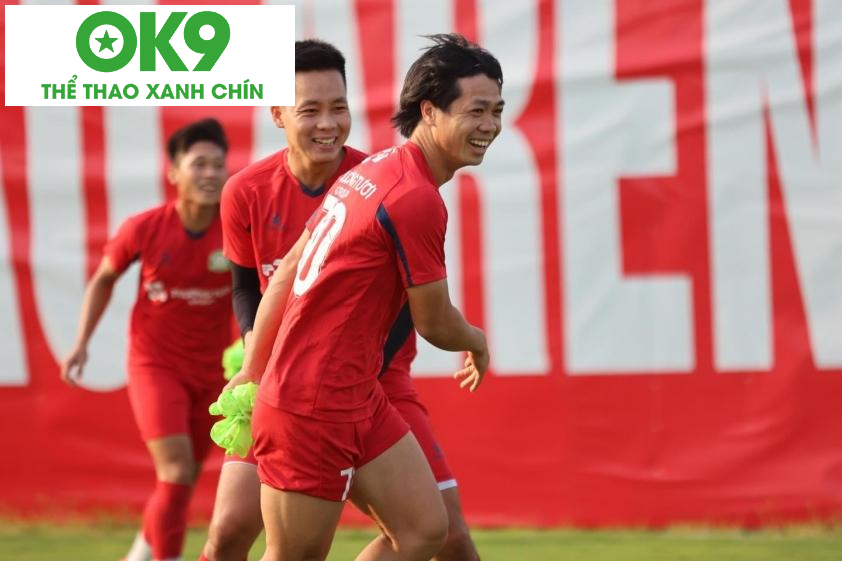 Công Phượng và đồng đội hướng tới mục tiêu thăng hạng Công Phượng và đồng đội hướng tới mục tiêu thăng hạng