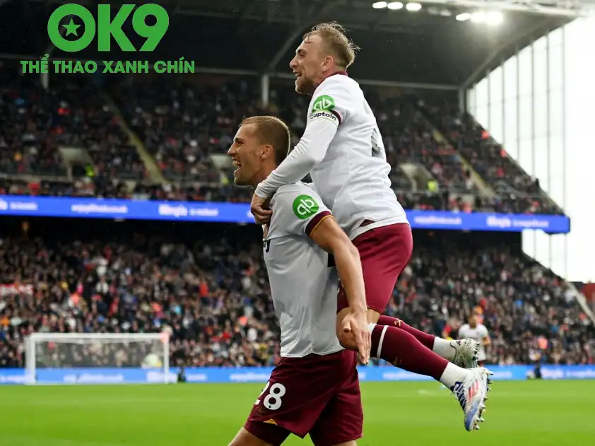 West Ham và Crystal Palace bước vào vòng 5 Ngoại hạng Anh với tâm thế hoàn toàn trái ngược (Ảnh: Eurosport) West Ham và Crystal Palace bước vào vòng 5 Ngoại hạng Anh với tâm thế hoàn toàn trái ngược (Ảnh: Eurosport)