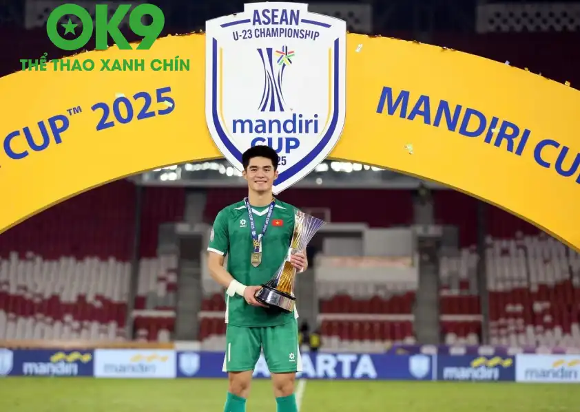 Trung Kiên cùng U23 Việt Nam vô địch U23 Đông Nam Á Trung Kiên cùng U23 Việt Nam vô địch U23 Đông Nam Á