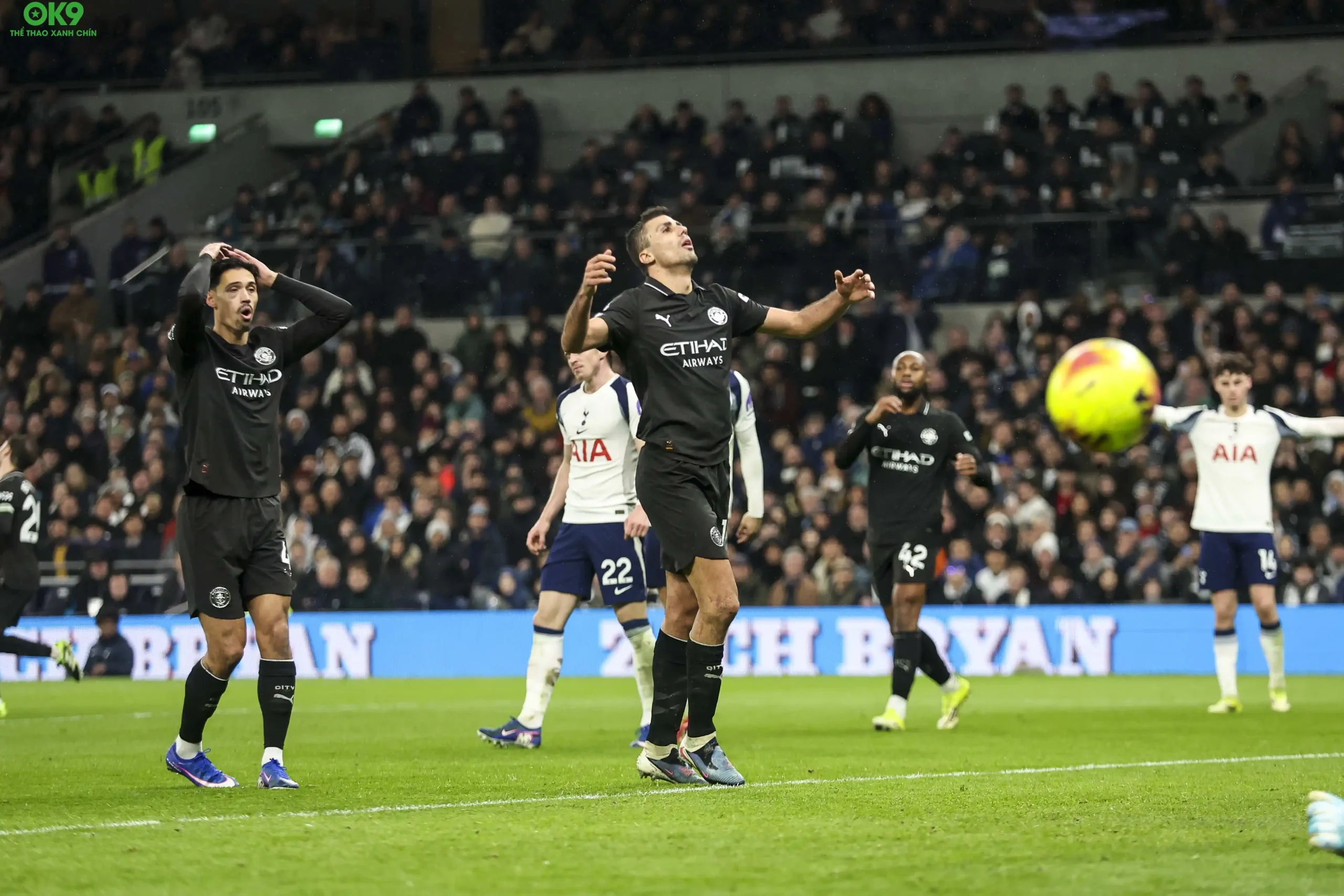 Thủ quân Rodri đã không ngần ngại gọi công tác trọng tài trong trận hòa Tottenham là một sự bất công nhắm vào Manchester City Thủ quân Rodri đã không ngần ngại gọi công tác trọng tài trong trận hòa Tottenham là một sự bất công nhắm vào Manchester City